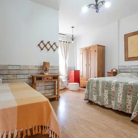 Casarao Espacoso A 800M Do Centro, Pet Friendly, 8 Pessoas, Garagem Para 3 Carros Tiradentes Exterior photo