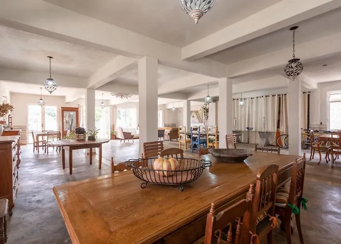 Casarao Espacoso A 800M Do Centro, Pet Friendly, 8 Pessoas, Garagem Para 3 Carros